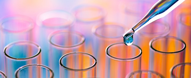 W czerwcu 2025 ECHA ogłosiła dodanie trzech substancji do listy kandydackiej substancji wzbudzających szczególnie duże obawy (SVHC).